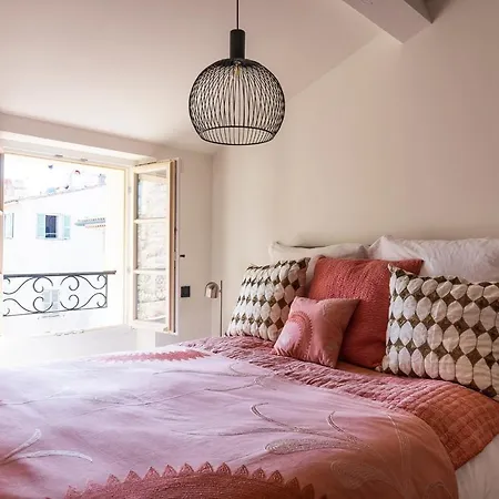 Maison Bellevue Apartment *